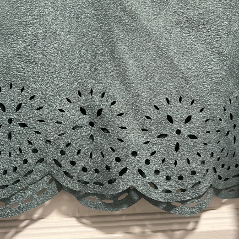 SHEIN Top - Picture 3 of 10